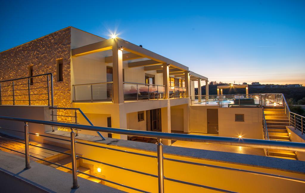 Villa Prigipessa Agia Marina  Exterior photo
